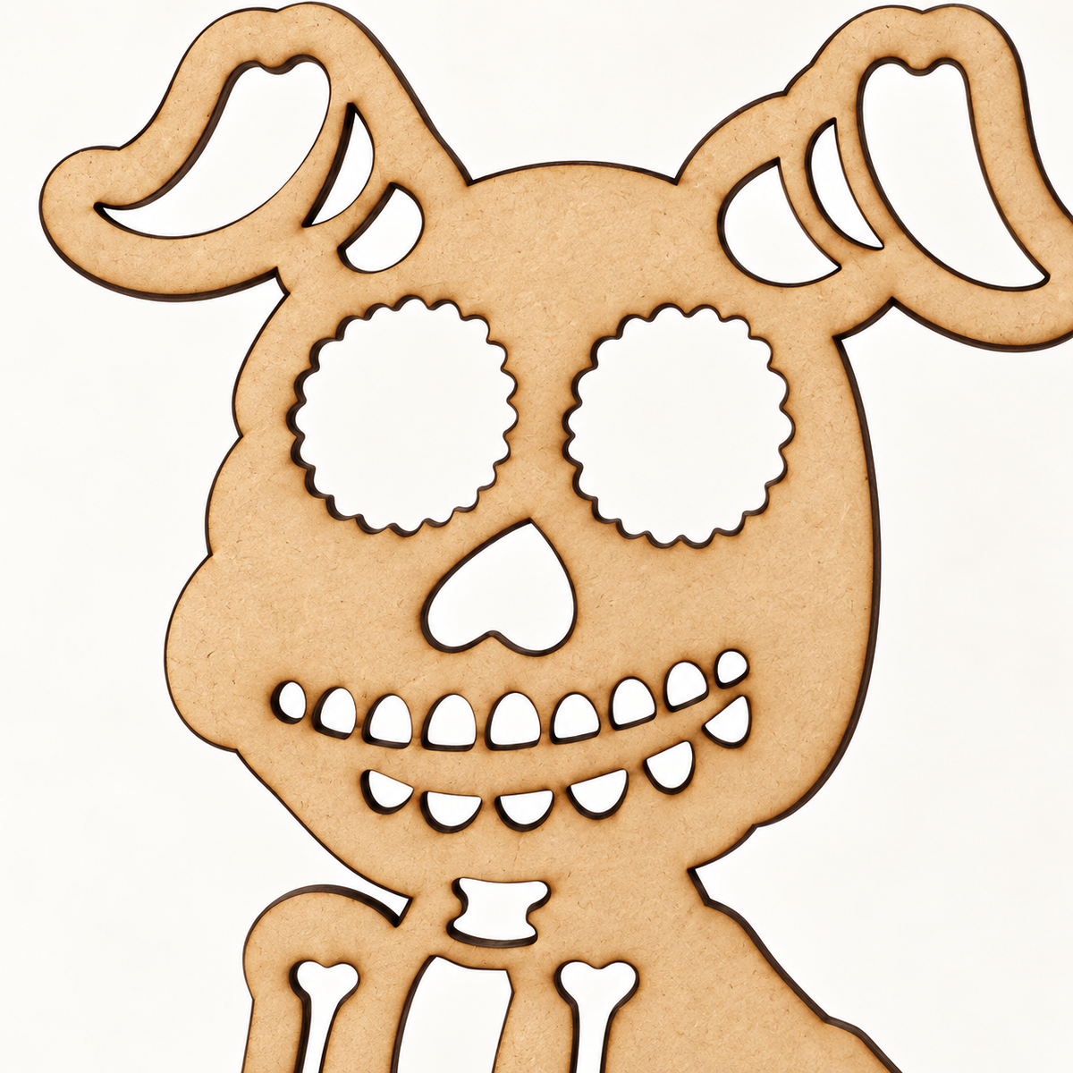 Detalle del diseño calado del perro de MDF